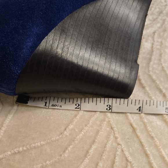 Lilly Pulitzer Blue and Gold Wedges with Elegant Design - Picture 11 of 13